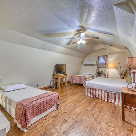 فندق فريدريكسبيرغفي  The Olive @ Mendelbaum Winery Guest Cabins المظهر الخارجي الصورة