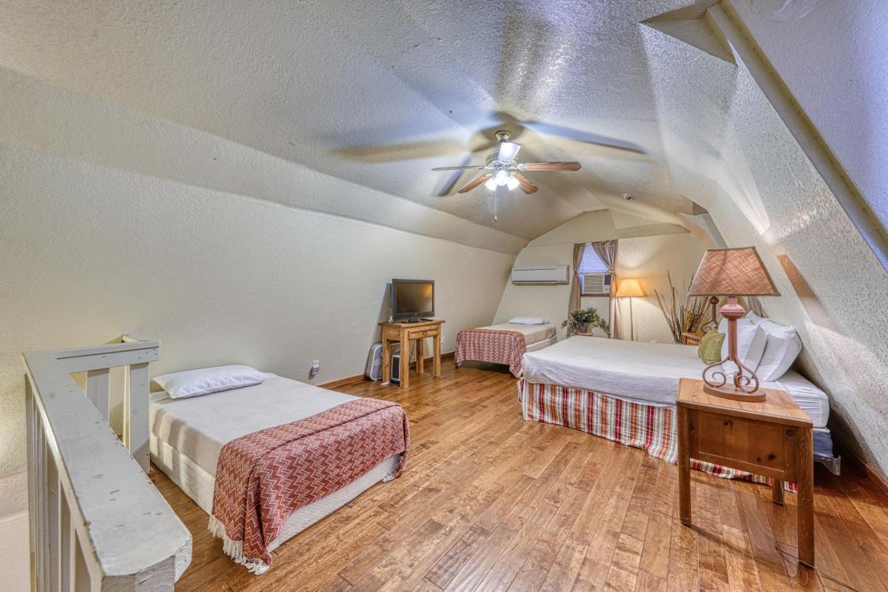 فندق فريدريكسبيرغفي  The Olive @ Mendelbaum Winery Guest Cabins المظهر الخارجي الصورة