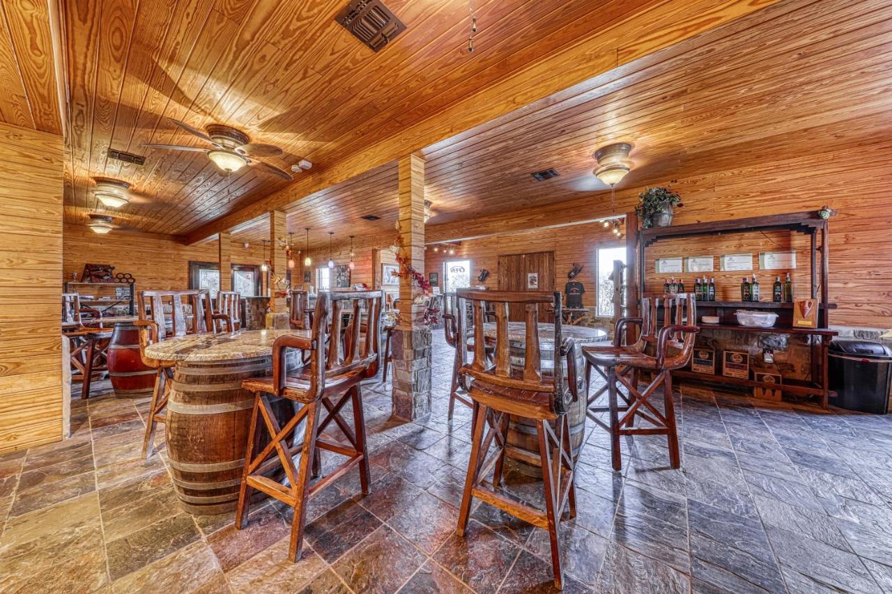 فندق فريدريكسبيرغفي  The Olive @ Mendelbaum Winery Guest Cabins المظهر الخارجي الصورة